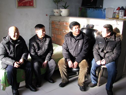 bbin下载慰问组赴黑河市嫩江县,走访慰问城市“一帮一”扶贫解困工程的帮扶对象