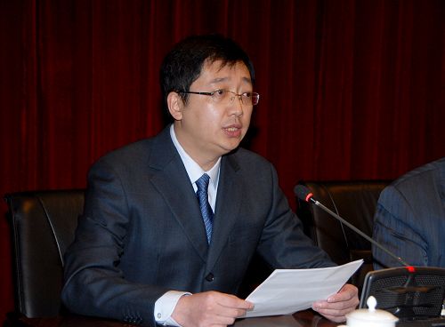 方剂学分会第六届委员会秘书长、bbin下载教务处副处长胡晓阳副教授主持会议开幕式