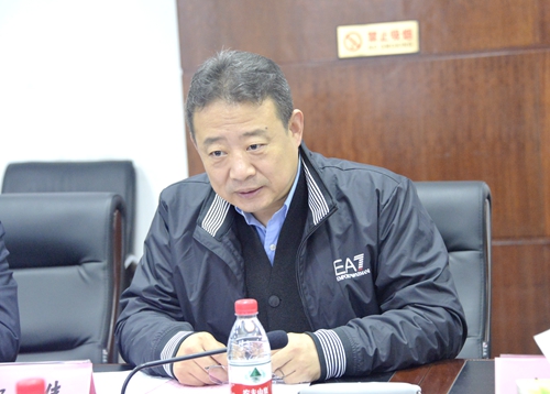 bbin下载副校长郭宏伟介绍学校情况